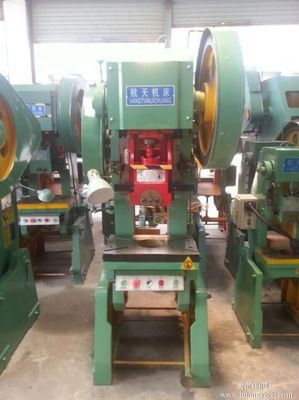 40噸開式?jīng)_床與普通沖床產(chǎn)品展示——東莞市寮步滬重機械經(jīng)營部專業(yè)供應(yīng)